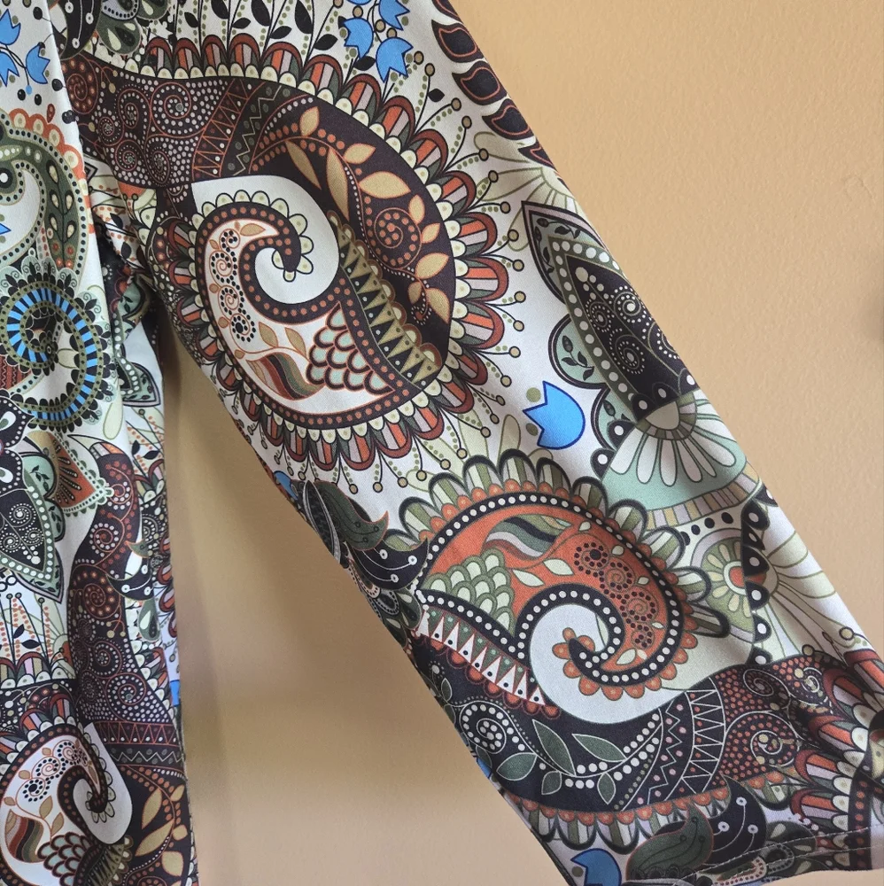Enmain Paisley Top or Dress, 2XL (PTP=23") - Picture 3 of 4